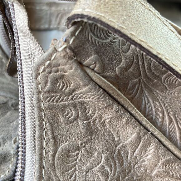 SERGIOS  Collection leather small hobo style shoulder bag w/silver tone buckle - Picture 11 of 11